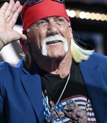 hulk-hogan-hayatini-kaybetti-gures-ve-sinemada-efsane-bir-kariyer-ZbUNptaV.jpg
