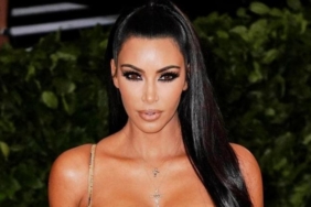 kim-kardashian-paris-moda-haftasinda-beklenmedik-kesimli-elbisesiyle-gundemde-a63W9qYX.jpg
