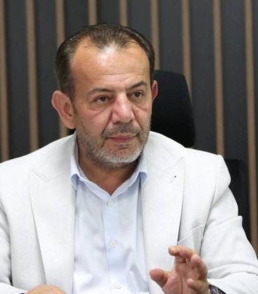 bolu-belediye-baskani-ozcan-uc-gun-mill-yas-ilan-ediyoruz-turk-bayraklarini-yariya-indirecegiz-FlWkh18H.jpg