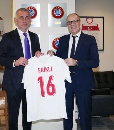 erikli-turkiye-mill-takimlarinin-resmi-tedarik-sponsoru-oldu-anlasmanin-ayrintilari-ve-katilimcilar-mr8ZtgMG.jpg