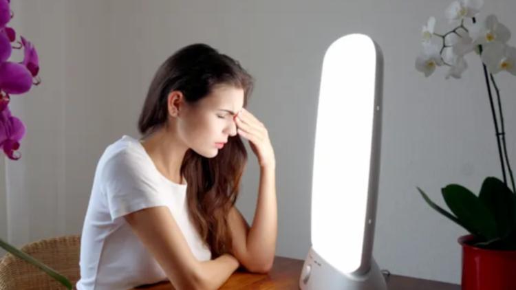 Kışın Gözle Görülür Duygu Değişimi: Işık Tedavisiyle Hafifleyen Mevsimsel Duygudurum Bozukluğu