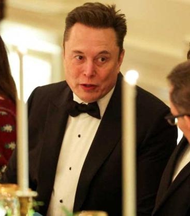 musk-ve-trump-beyaz-sarayda-yeniden-bir-araya-geldi-ceolar-ve-yatirim-gucleri-masada-HwGiJlTv.jpg