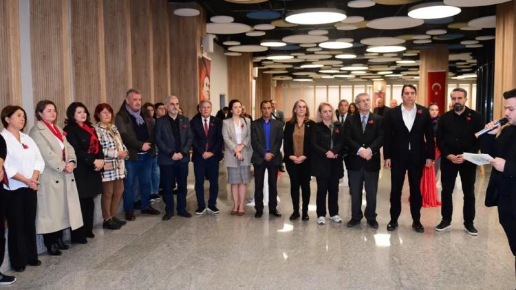 Osmangazi’de Atatürk’ü Anma Etkinliği: Sergi, Söyleşi ve Çiçek Takdimiyle Güçlü Mesaj