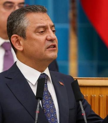 ozgur-ozel-gebze-deprem-sonrasi-yonetimdeki-aksakliklara-sert-tepki-h8iNyFLy.jpg