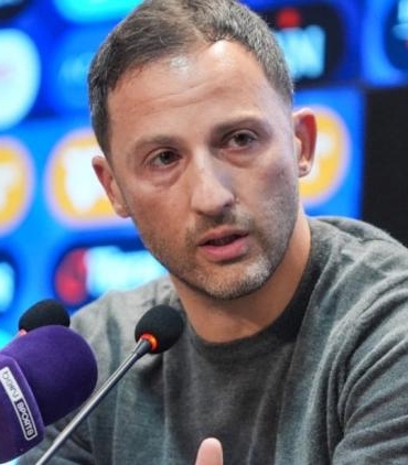 tedesco-fenerbahcenin-baskisi-beni-motive-ediyor-taraftar-enerjisiyle-guc-buluyorum-kebXj3UU.jpg