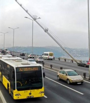 ukome-karariyla-metrobusler-fsm-koprusu-uzerinden-avrupa-yakasina-yonlendirilecek-LzaBi8if.jpg