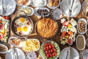 yemek-sonrasi-agri-pankreas-kanseri-icin-uyari-olabilir-uzmanlar-uyardi-EHLANgUD.jpg