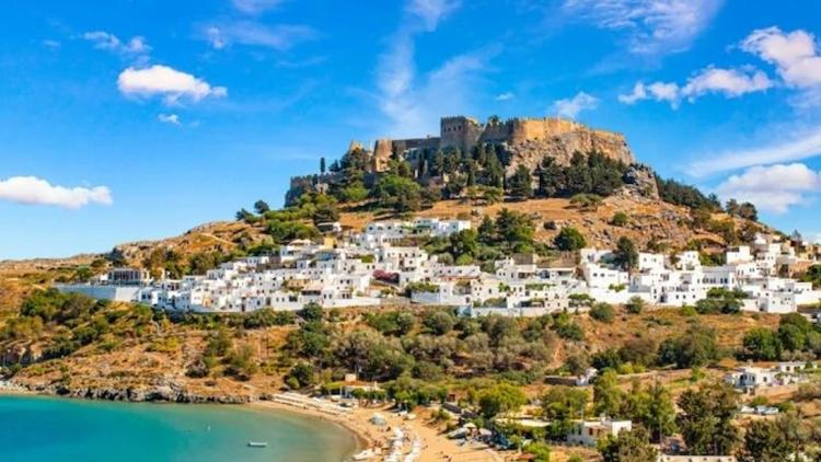 Yunanistan’da Tatil Konutu Piyasasında Yeni Yüz: Lüks Segmentte Talep ve Fiyatlar Artıyor