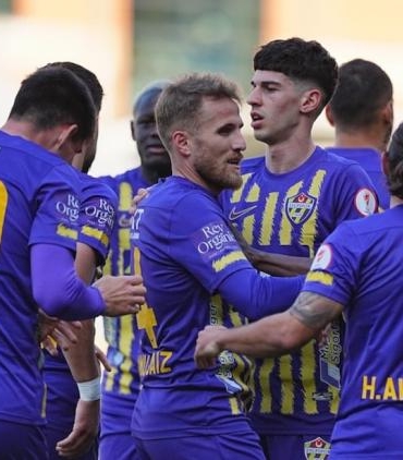 eyupspor-cankaya-fkyi-6-1-yenerek-grup-asamasina-yukseldi-goller-pes-pese-geldi-a4CqLCK6.jpg