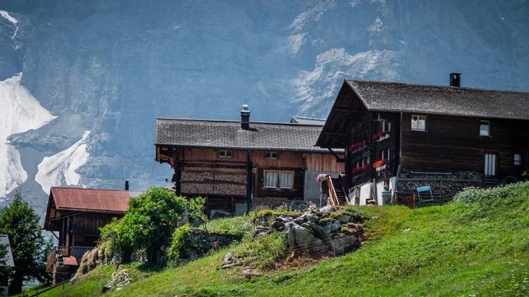 Gimmelwald: Otomobilsiz köyde sessizlik ve güven dolu alışveriş