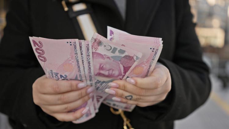 HSBC raporu: 2025’de asgari ücrette %20 artış bekleniyor; 2026 için enflasyon ve dolar öngörüleri