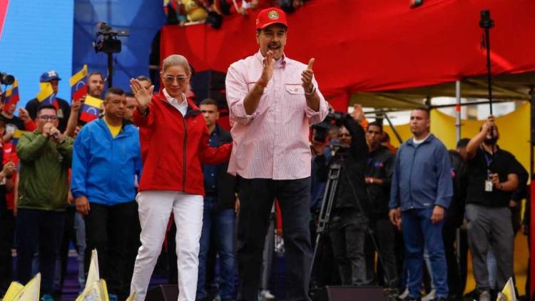 Maduro-Trump Telefon Görüşmesi ve Venezuela Hava Sahası Krizi: Gösteri ve Talepler