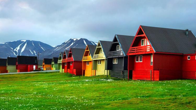 Svalbard’da cenaze ve doğum yasağı: Longyearbyen’de permafrost nedeniyle defin ve doğum hizmetleri bulunmuyor