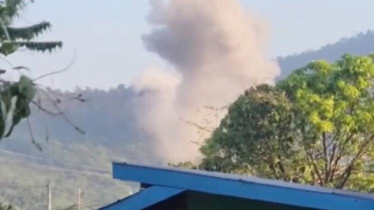 Tayland-Kamboçya sınırında çatışmalar yeniden alevlendi: F-16’lar müdahale ederken siviller tahliye ediliyor