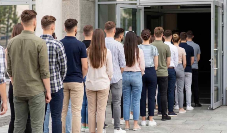 Sanayi ve Denizcilik Sektörlerinde Saha Personeli Maaşları 214 Bin Liraya Ulaştı
