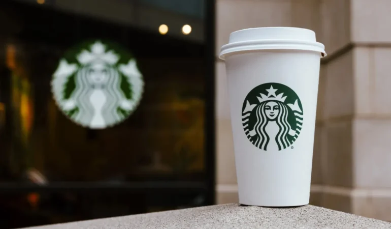 Starbucks Kuzey Amerika Genelinde Yaklaşık 250 Mağazasını Kapatacağını Duyurdu