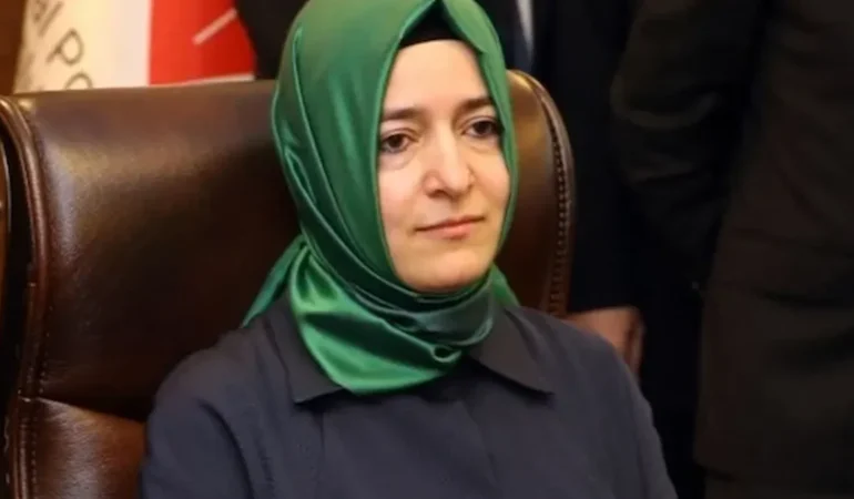 İstifasının Ardından Fatma Betül Sayan Kaya’nın Adı AKP’nin Resmi Kanallarından Kaldırıldı