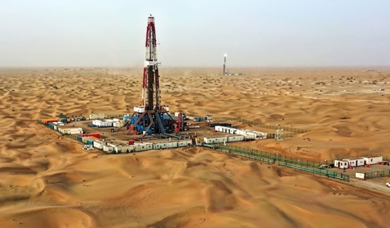 Çin Taklamakan Çölü’ndeki Fuman Sahasından 26 Milyon Tonluk Enerji Üretti
