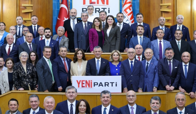 YENİ Parti AYM Savunmasını Verdi ve Olası İsim Değişikliği Alternatiflerini Belirledi