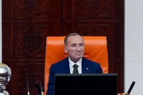 AKP Şanlıurfa Milletvekili Bekir Bozdağ TBMM Başkanvekilliği görevinden ayrıldı